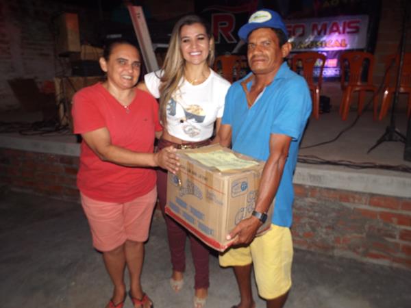 Rádio Cruzeiro AM concretiza campanha solidária com entrega de cestas de alimento  - Imagem 41