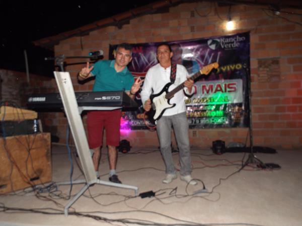 Rádio Cruzeiro AM concretiza campanha solidária com entrega de cestas de alimento  - Imagem 75