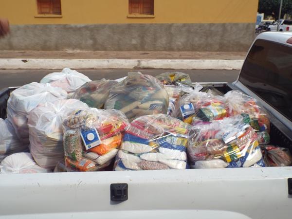 Rádio Cruzeiro AM concretiza campanha solidária com entrega de cestas de alimento  - Imagem 1