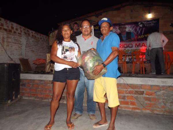 Rádio Cruzeiro AM concretiza campanha solidária com entrega de cestas de alimento  - Imagem 56