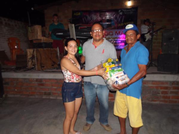 Rádio Cruzeiro AM concretiza campanha solidária com entrega de cestas de alimento  - Imagem 63