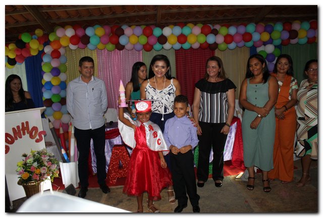 Escola Monsenhor Lopes realiza festa de formatura - Imagem 33