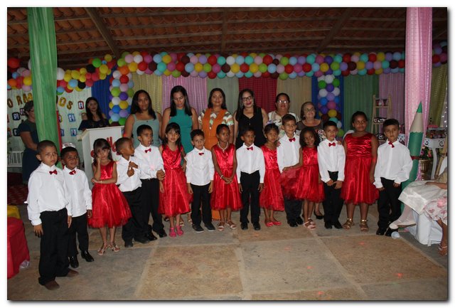 Escola Monsenhor Lopes realiza festa de formatura - Imagem 47