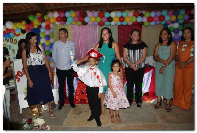 Escola Monsenhor Lopes realiza festa de formatura - Imagem 34