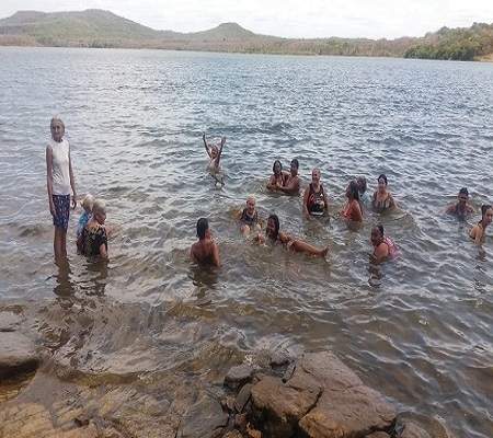 Idosos do SCFV de Pedro II participam de manhã de lazer no Açude Caldeirão