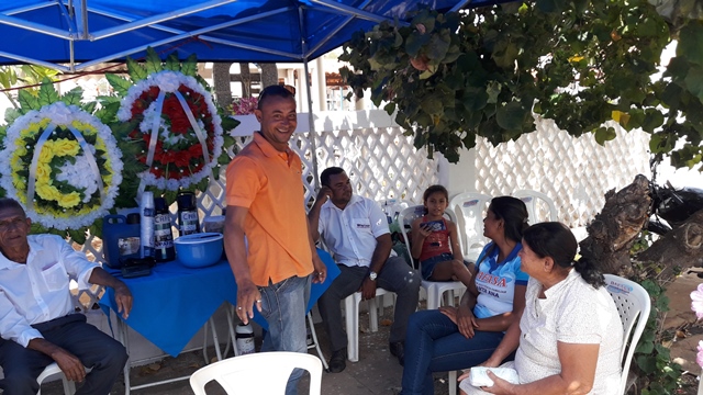 Dia de Finados em DEL – Visitantes foram surpreendidos nos cemitérios com organização, limpeza e missa. - Imagem 143