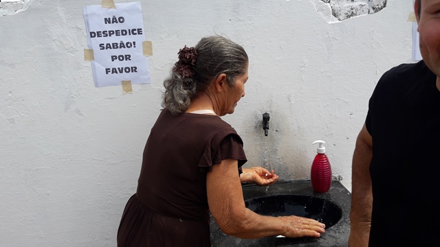Dia de Finados em DEL – Visitantes foram surpreendidos nos cemitérios com organização, limpeza e missa. - Imagem 109