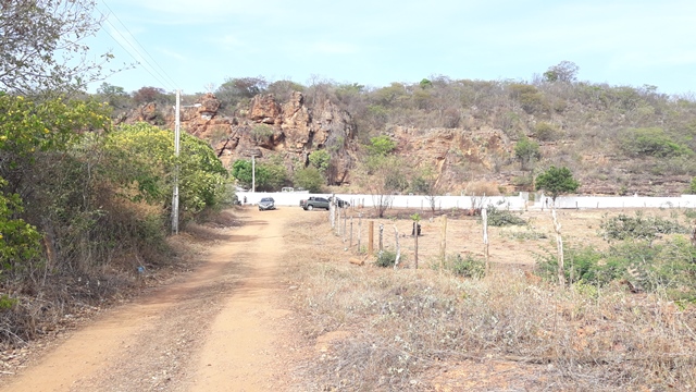 Dia de Finados em DEL – Visitantes foram surpreendidos nos cemitérios com organização, limpeza e missa. - Imagem 84