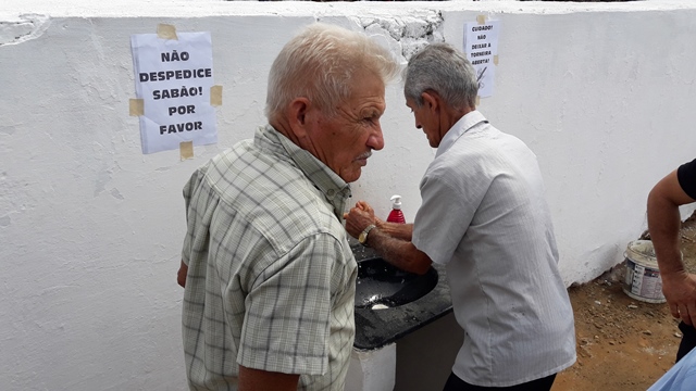 Dia de Finados em DEL – Visitantes foram surpreendidos nos cemitérios com organização, limpeza e missa. - Imagem 113