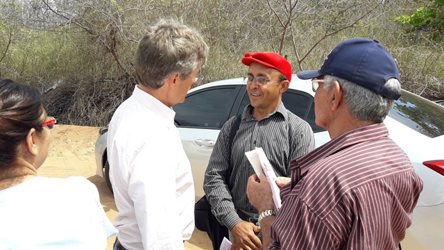 Dia de Finados em DEL – Visitantes foram surpreendidos nos cemitérios com organização, limpeza e missa. - Imagem 136