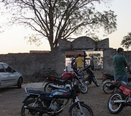 Dia de finados marcado com visitas nos cemitérios