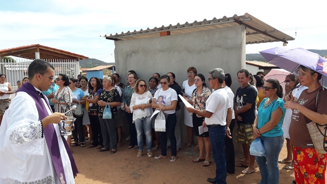 Dia de Finados em DEL – Visitantes foram surpreendidos nos cemitérios com organização, limpeza e missa. - Imagem 39