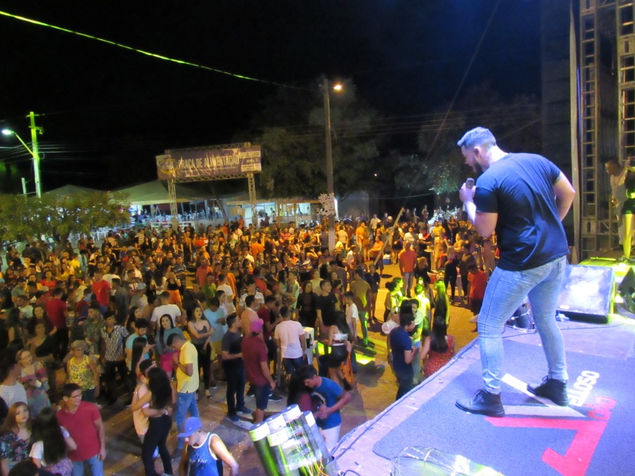 Lagosta Bronzeada, João Veloso e Banda Talismã animam a 1ª noite da 29º da Festa do Leite de São José do Divino - Imagem 4