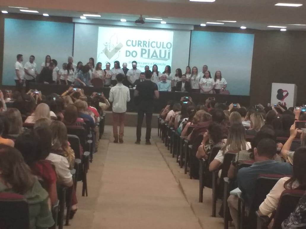 Educação: Especializar, empreender, novas tecnologias e novos métodos na missão de repassar conhecimentos  - Imagem 1