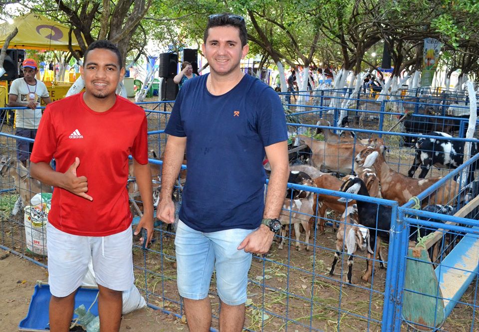 Prefeito Genival Bezerra faz abertura oficial da XII Expofeira de Caprinos e Ovinos - Imagem 25