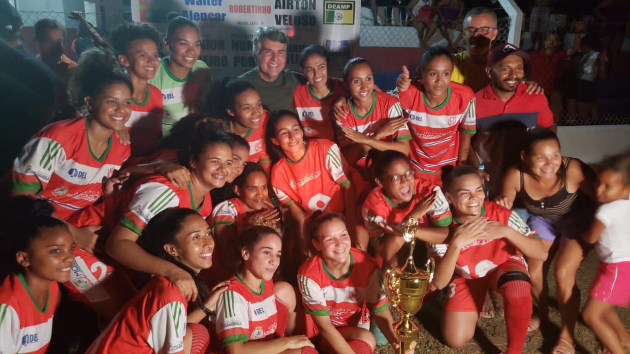 Futebol  feminino e masculino em destaque em Monsenhor Gil 