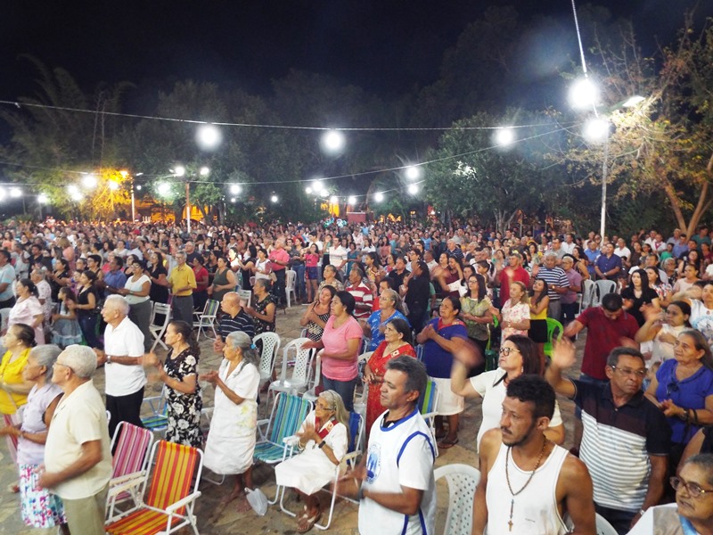 Muitos fieis de outras cidades vieram prestigiar a 2ª novena da Imaculada Conceição  - Imagem 8