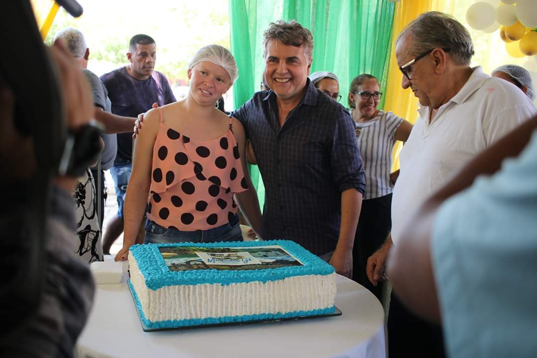 Um festival de criatividade e gostosuras no corte e distribuição dos bolos de aniversário de Monsenhor Gil  - Imagem 26