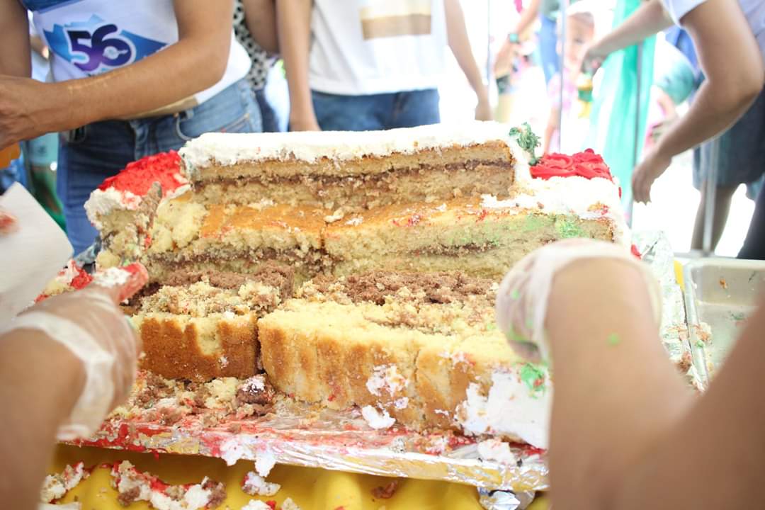 Um festival de criatividade e gostosuras no corte e distribuição dos bolos de aniversário de Monsenhor Gil  - Imagem 4