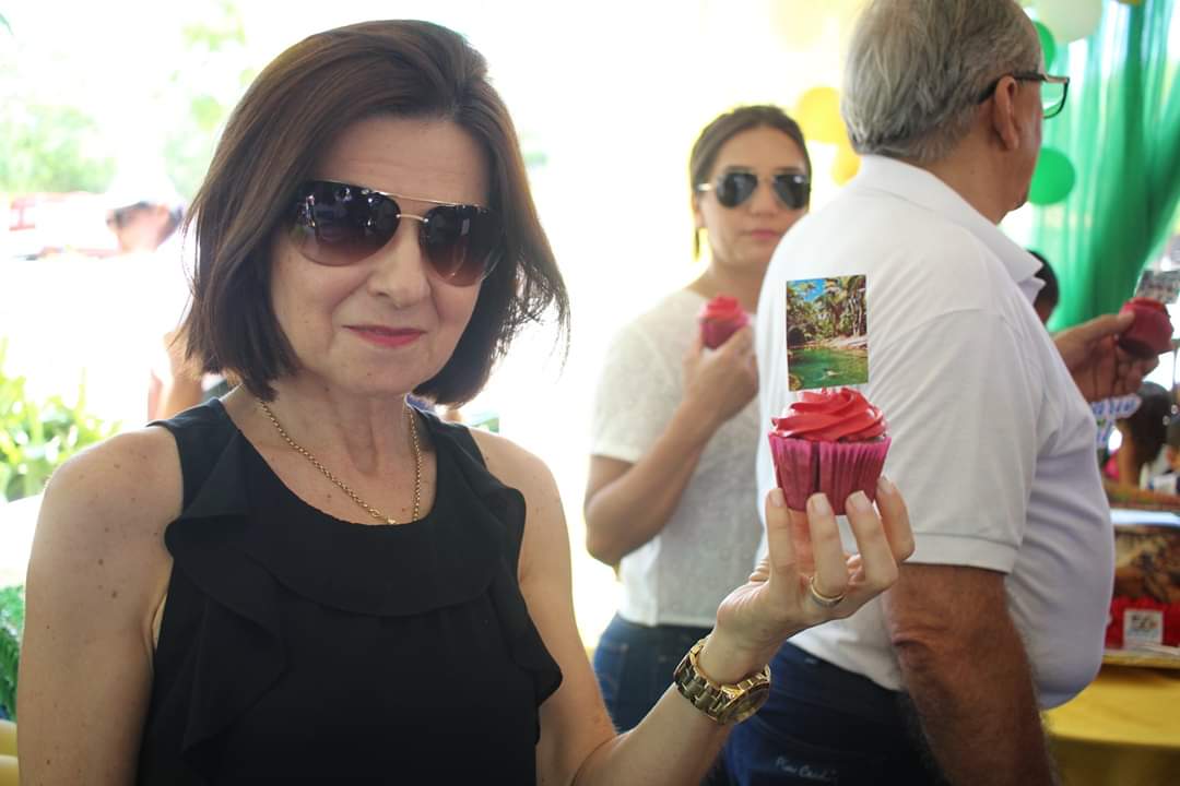 Um festival de criatividade e gostosuras no corte e distribuição dos bolos de aniversário de Monsenhor Gil  - Imagem 22