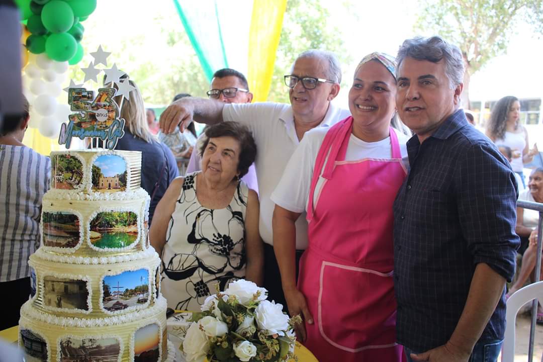 Um festival de criatividade e gostosuras no corte e distribuição dos bolos de aniversário de Monsenhor Gil  - Imagem 29