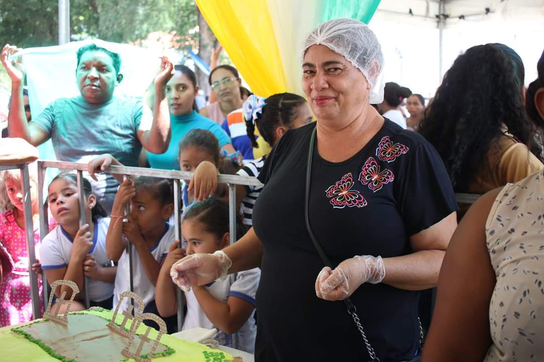 Um festival de criatividade e gostosuras no corte e distribuição dos bolos de aniversário de Monsenhor Gil  - Imagem 20