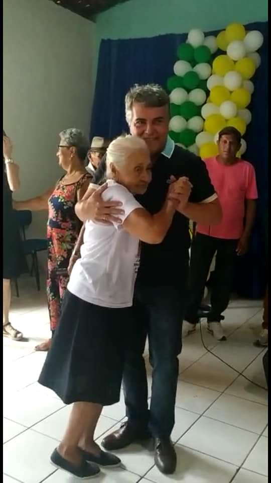 Com um grande baile prefeitura faz encerramento do tradicional Forró dos idosos em Monsenhor Gil  - Imagem 2