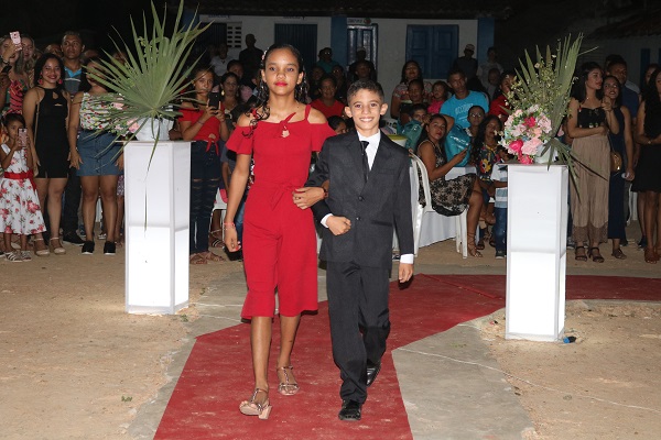 Realizada feste de formatura da Escola José Fernando Rodrigues Torres - Imagem 3