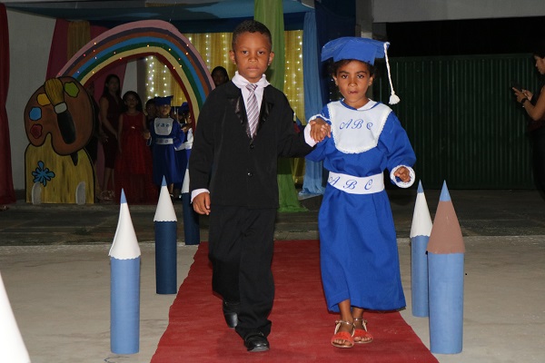 Creche Maria Imeldes promoveu festa de formatura - Imagem 13