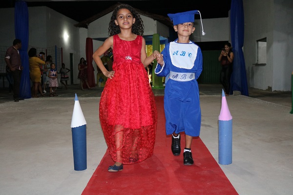 Creche Maria Imeldes promoveu festa de formatura - Imagem 14