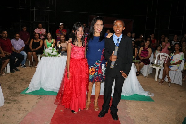 Realizada feste de formatura da Escola José Fernando Rodrigues Torres - Imagem 17