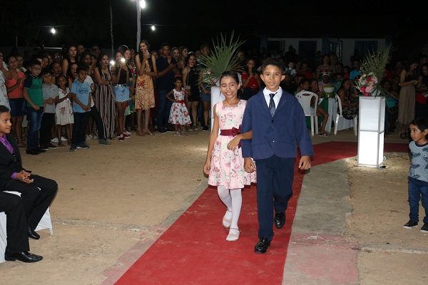 Realizada feste de formatura da Escola José Fernando Rodrigues Torres - Imagem 11