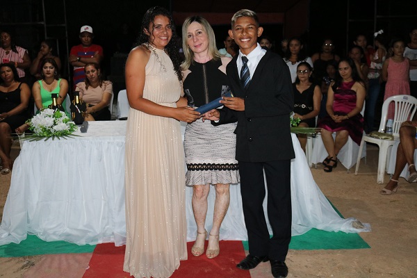 Realizada feste de formatura da Escola José Fernando Rodrigues Torres - Imagem 25