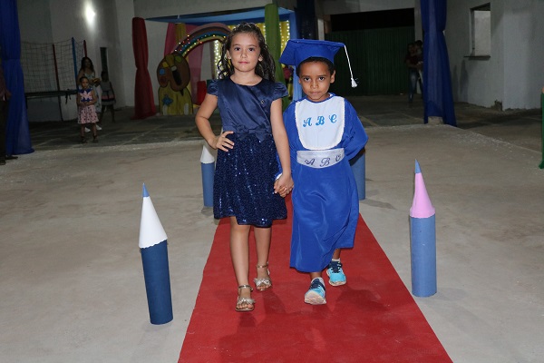 Creche Maria Imeldes promoveu festa de formatura - Imagem 16