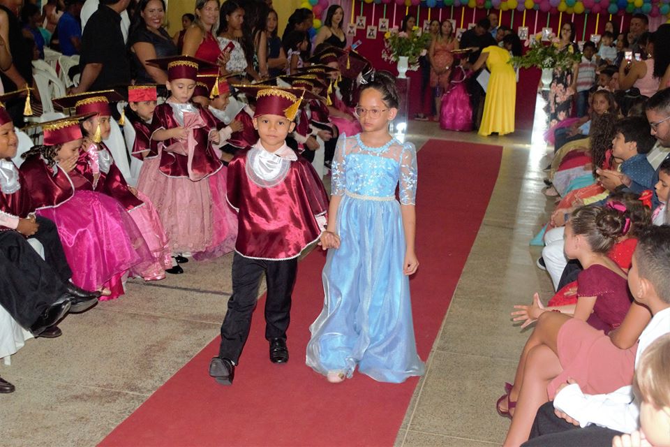 Doutores do ABC: U.E Vó Binoca realiza solenidade de formatura - Imagem 15