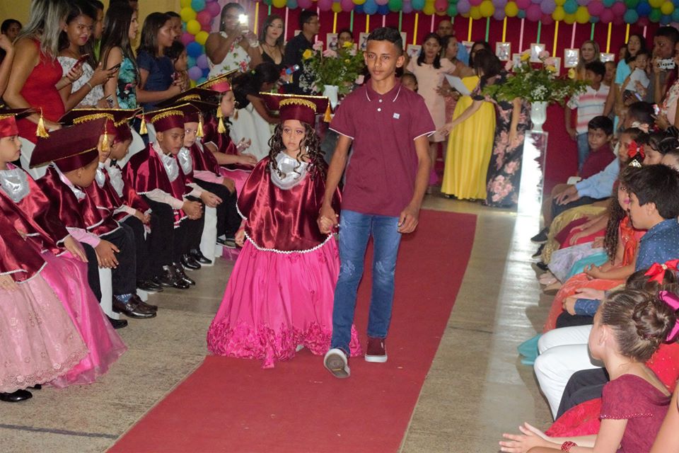 Doutores do ABC: U.E Vó Binoca realiza solenidade de formatura - Imagem 7