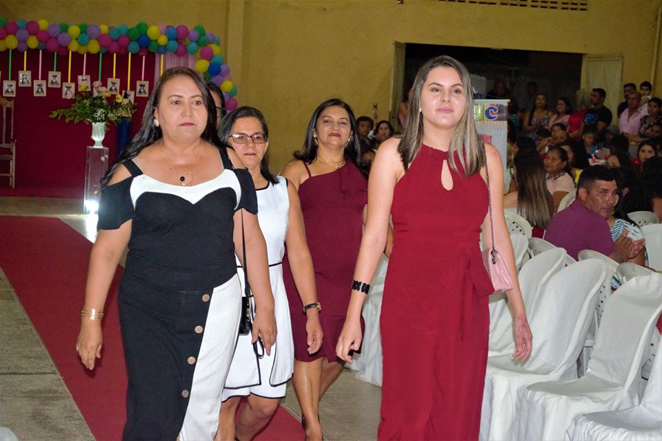 Doutores do ABC: U.E Vó Binoca realiza solenidade de formatura - Imagem 6