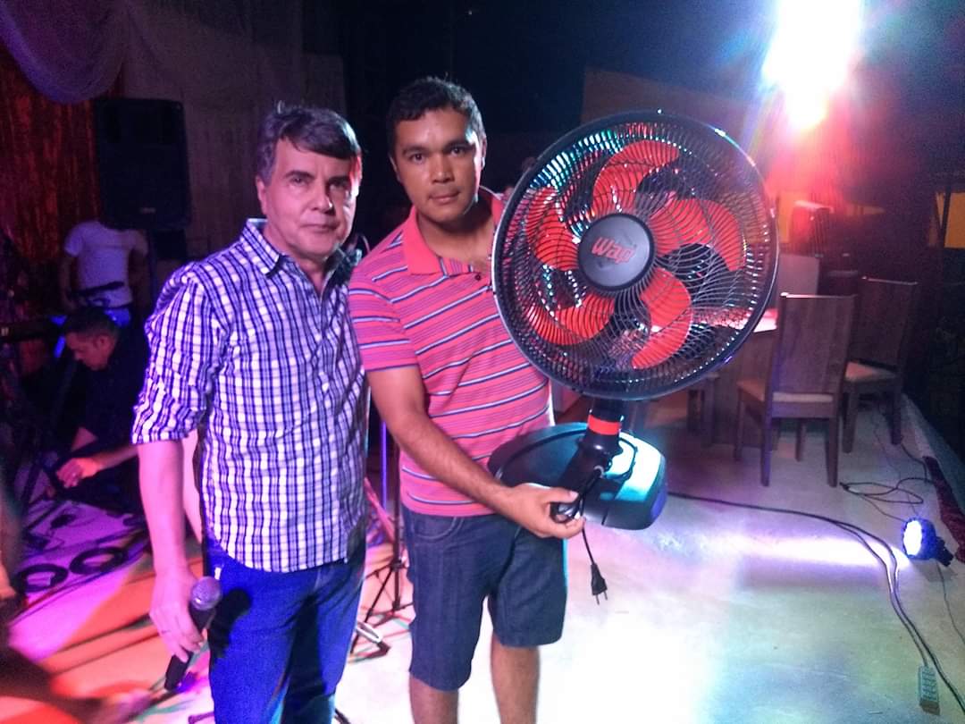 Prefeito João Luiz promove a maior festa de Confraternização de Monsenhor Gil e sorteia valiosos brindes  - Imagem 13