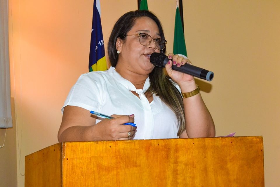 Prefeito Genival Bezerra faz entrega de fardamentos e tablets aos ACS - Imagem 2