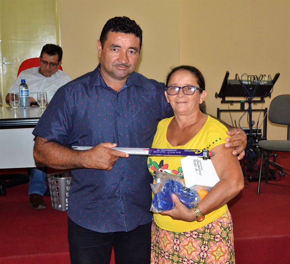 Prefeito Genival Bezerra faz entrega de fardamentos e tablets aos ACS - Imagem 18