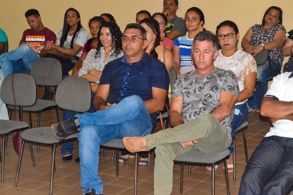 Prefeito Genival Bezerra faz entrega de fardamentos e tablets aos ACS - Imagem 27