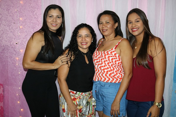 Secretaria de Educação realizou momento de confraternização  - Imagem 31