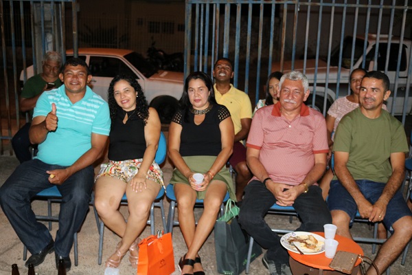 Secretaria de Educação realizou momento de confraternização  - Imagem 40