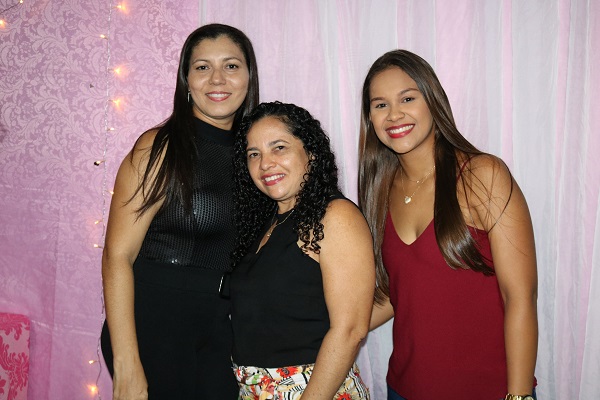 Secretaria de Educação realizou momento de confraternização  - Imagem 30