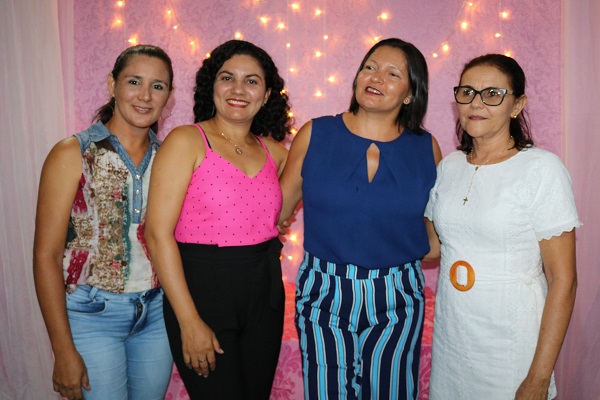 Secretaria de Educação realizou momento de confraternização  - Imagem 32