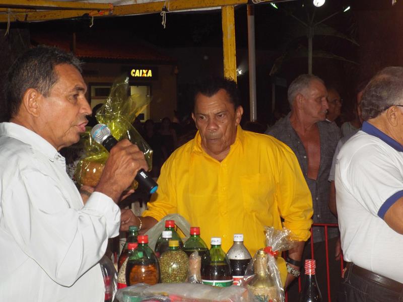 Raimundo Diana, uma história de superação diante das dificuldades que passou na sua infância com sua mãe e irmãos   - Imagem 17