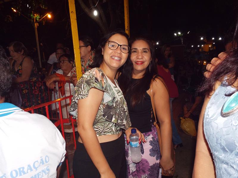 Dayana Galeno (Universidade Cruzeiro Sul)  e professor Ana Jaira (IZE)