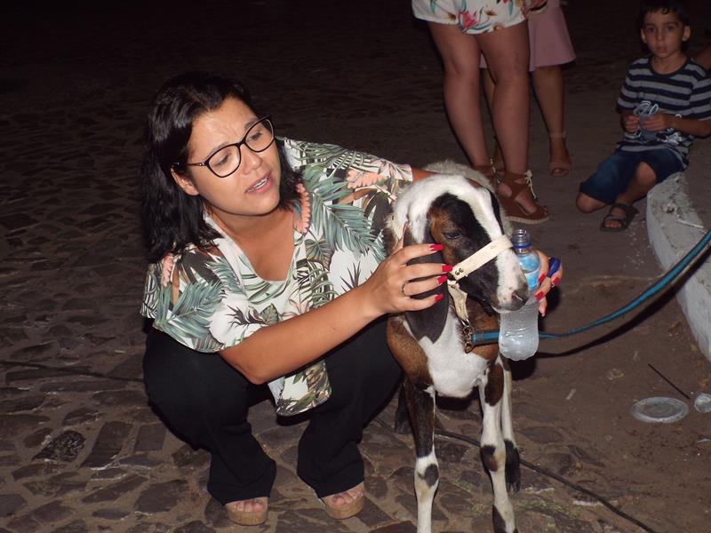 Amor a primeira vista da Dayana Galeno com esse burreguinho 