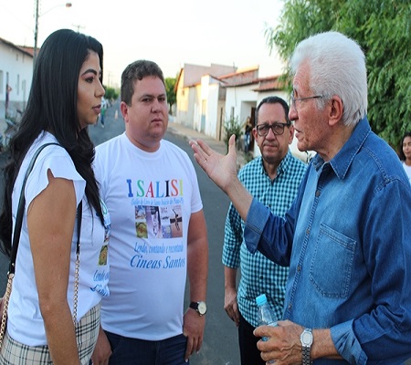 I Salão do Livro é realizado em Santo Inácio do Piauí com homenagem ao escritor Cineas Santos 