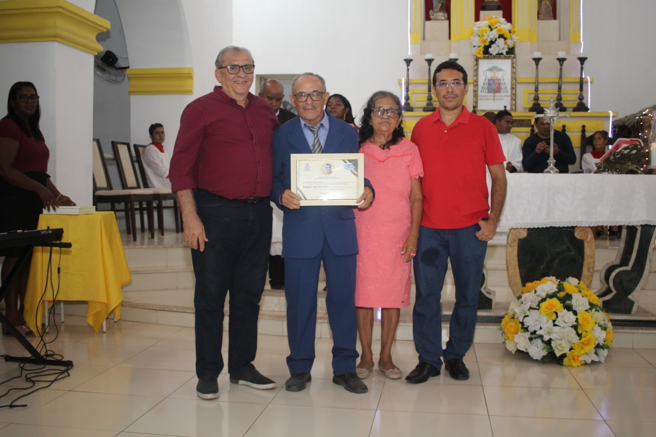 Prefeito João Luiz faz justiça e homenageia várias pessoas durante aniversário de Monsenhor Gil - Imagem 31